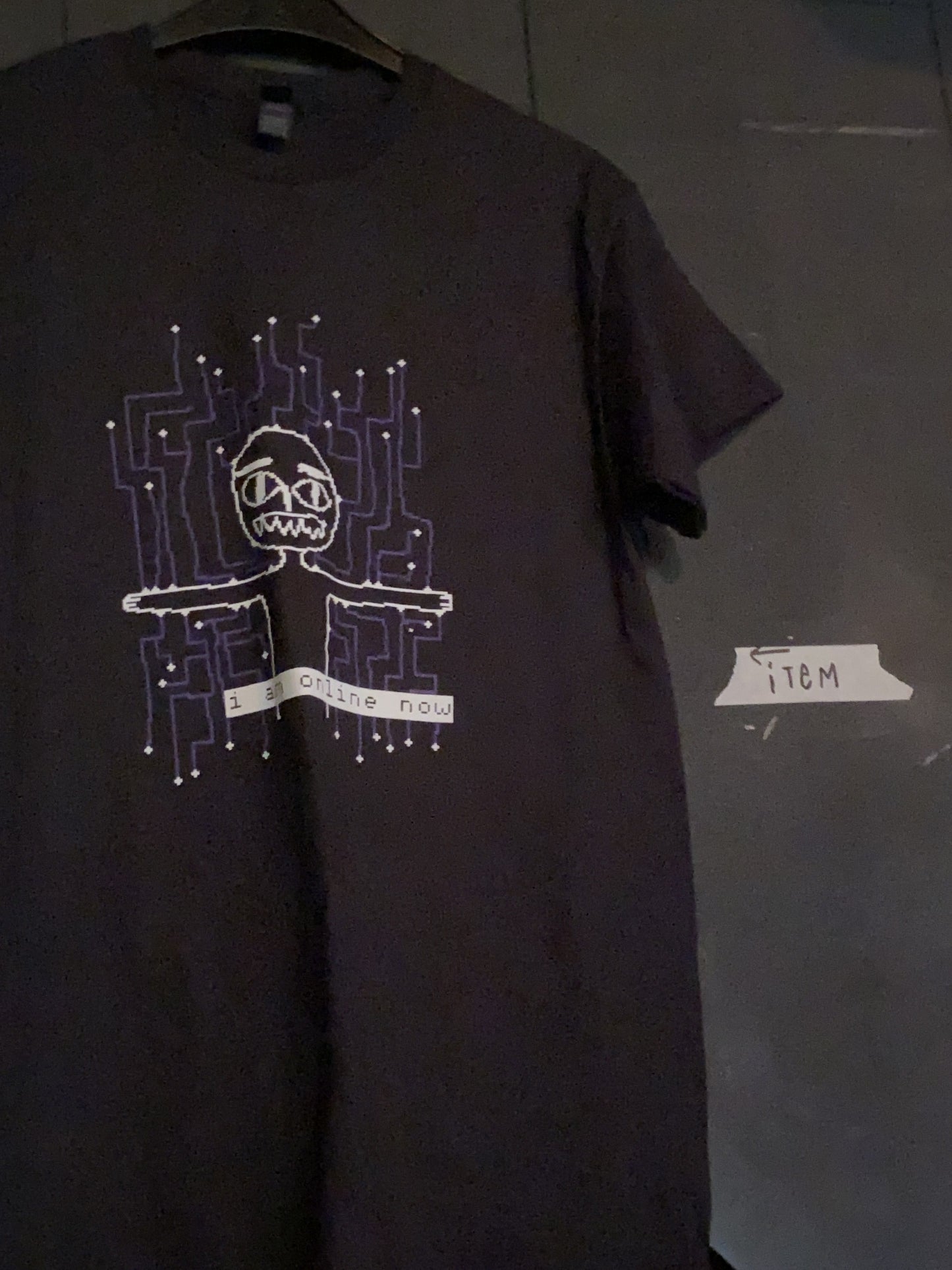 i am online now[t-shirt]